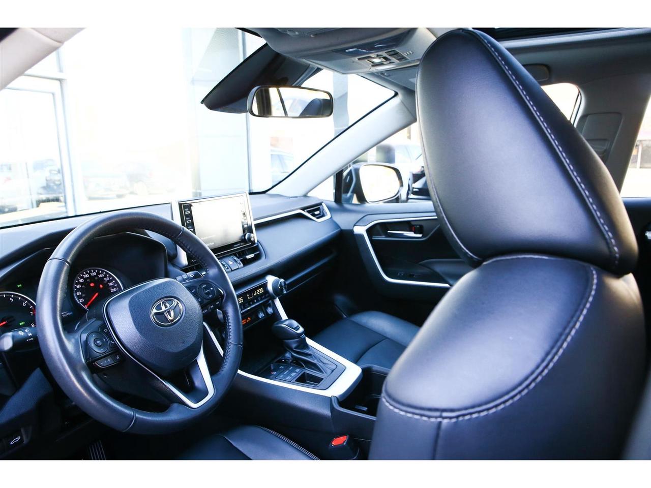 2022 Toyota RAV4 XLE AWD Premium | Leather | Navigation |19" Wheels | Collision Warning Photo