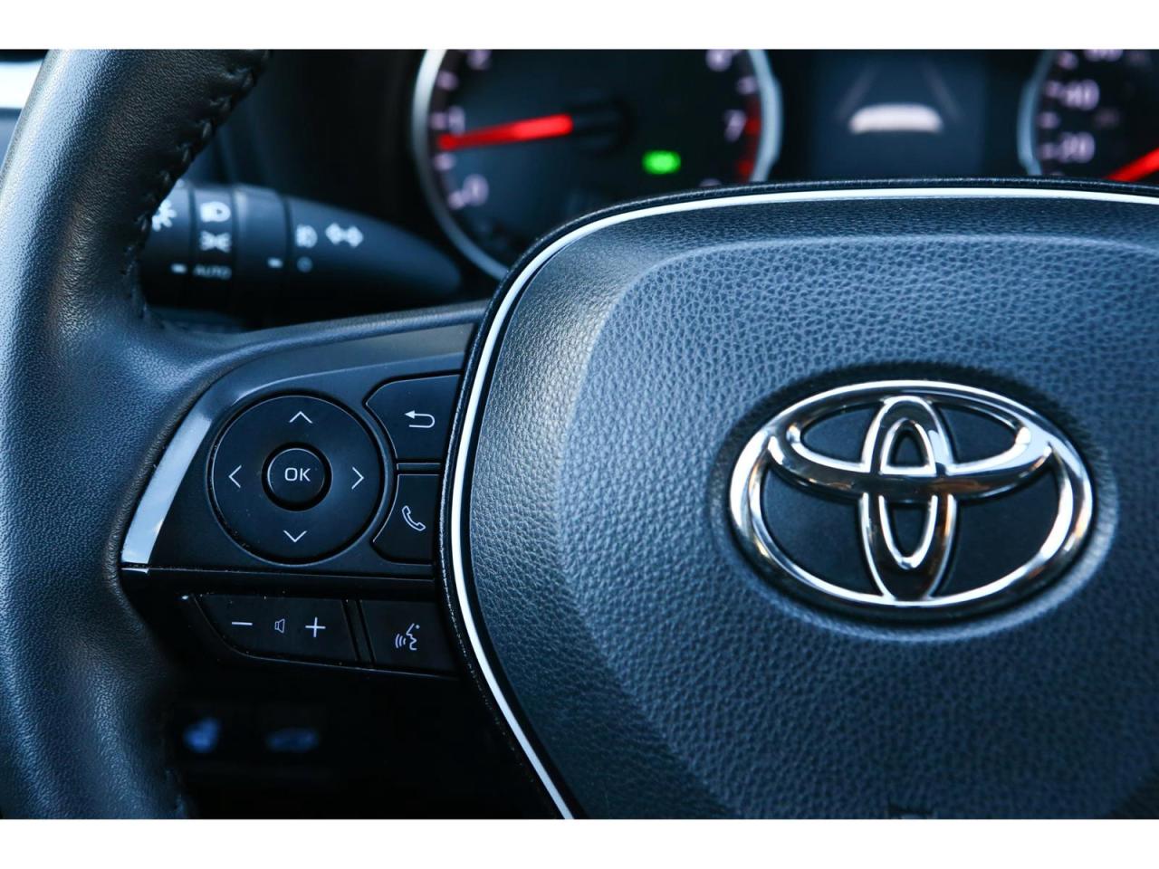 2022 Toyota RAV4 XLE AWD Premium | Leather | Navigation |19" Wheels | Collision Warning Photo