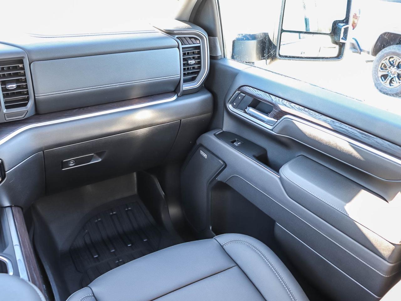 2026 GMC Sierra 2500 HD SLT Photo