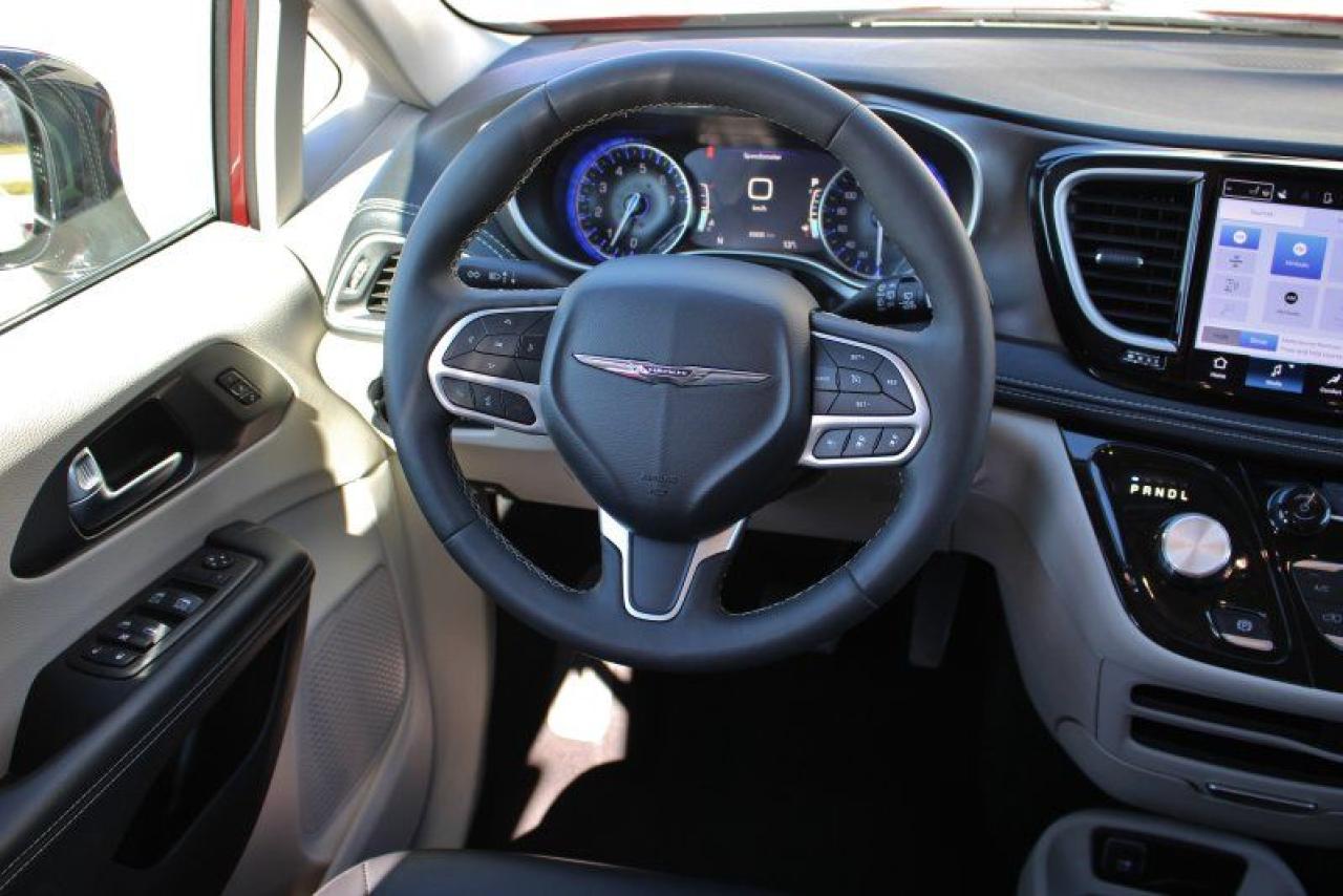 2024 Chrysler Pacifica Touring-L*Heated Leather*PWR Doors*CarPlay - Photo #19