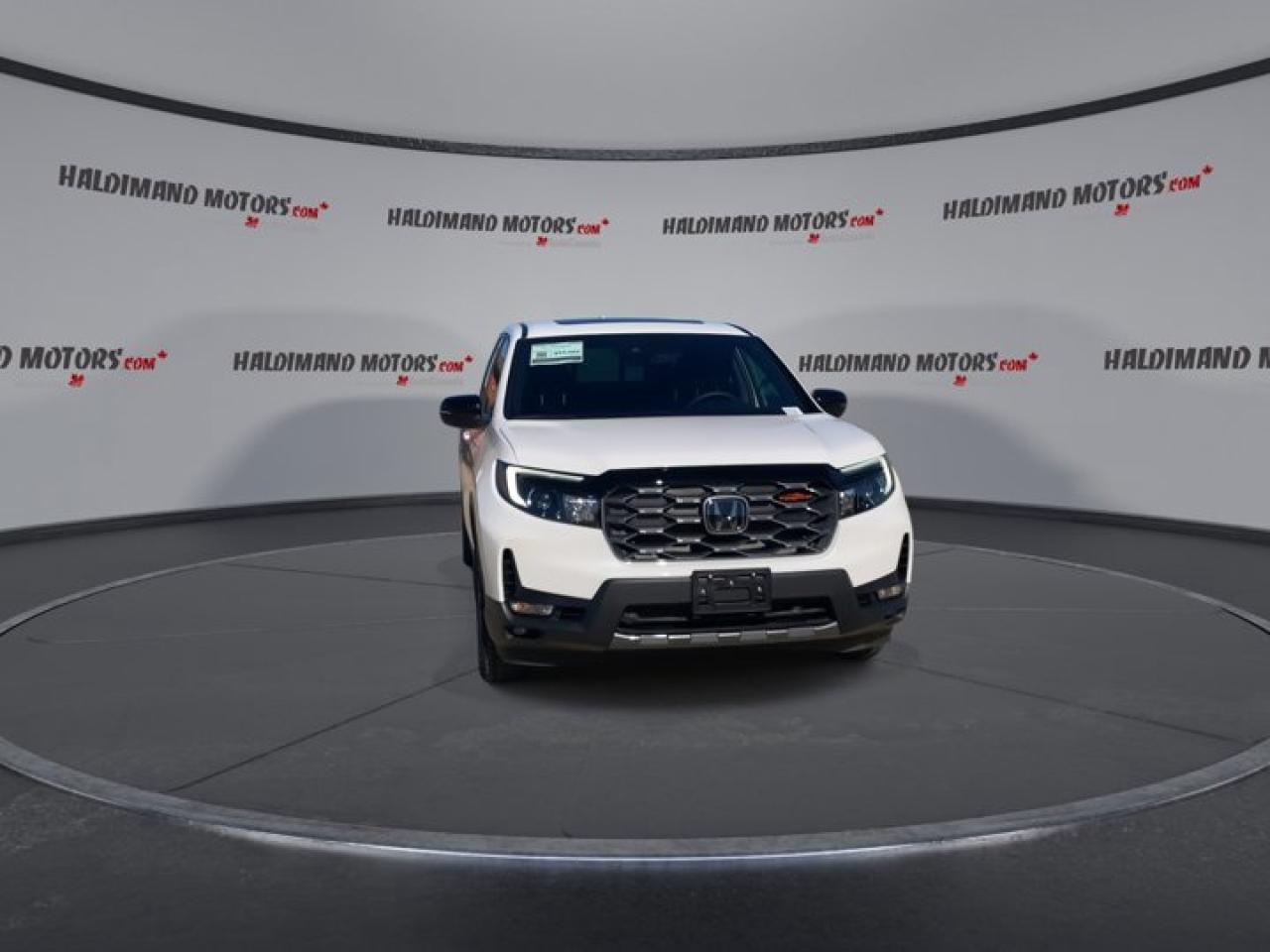 2025 Honda Ridgeline TrailSport Crew AWD | Remote Start | Leather Seats | Heated Seats Photo2