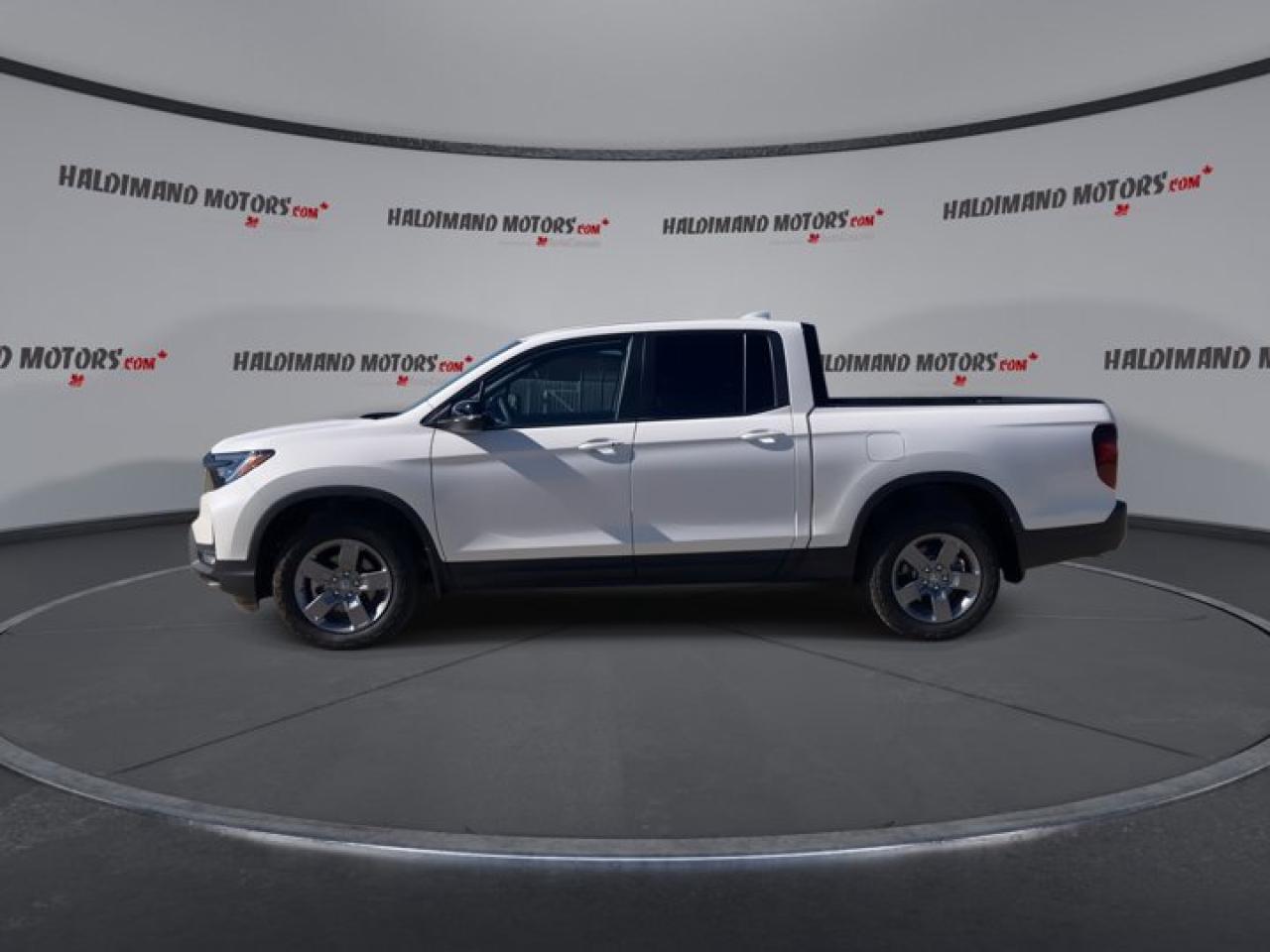 2025 Honda Ridgeline TrailSport Crew AWD | Remote Start | Leather Seats | Heated Seats Photo