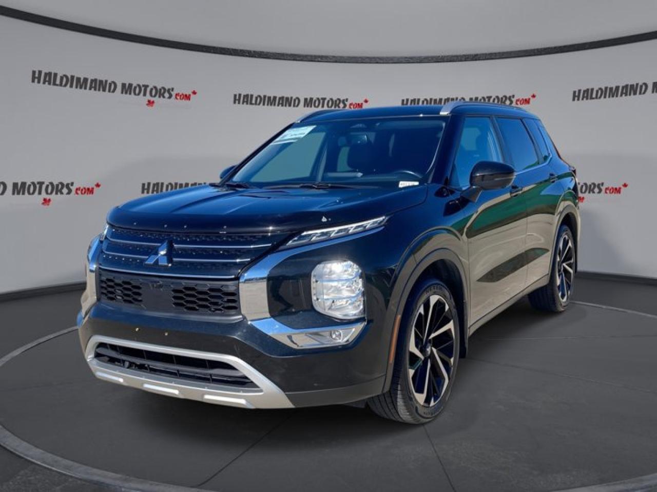 Used 2023 Mitsubishi Outlander S AWC Leather Seats | Navigation | 360 Camera for sale in Cayuga, ON