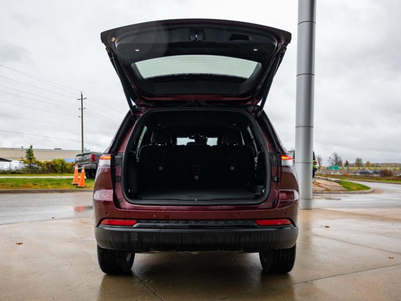 2025 Jeep Grand Cherokee Altitude Photo