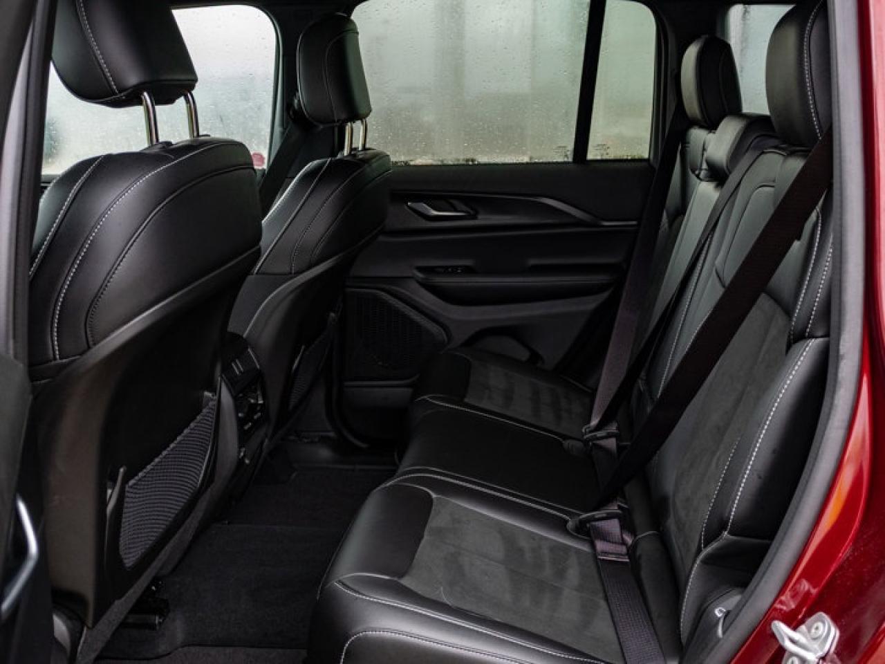 2025 Jeep Grand Cherokee Altitude Photo