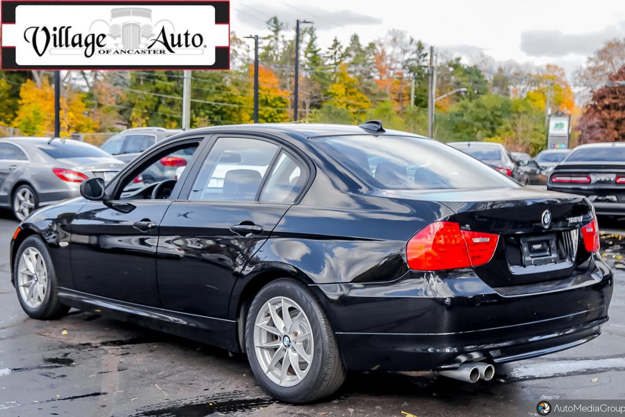 2011 BMW 3 Series 323i - Photo #7