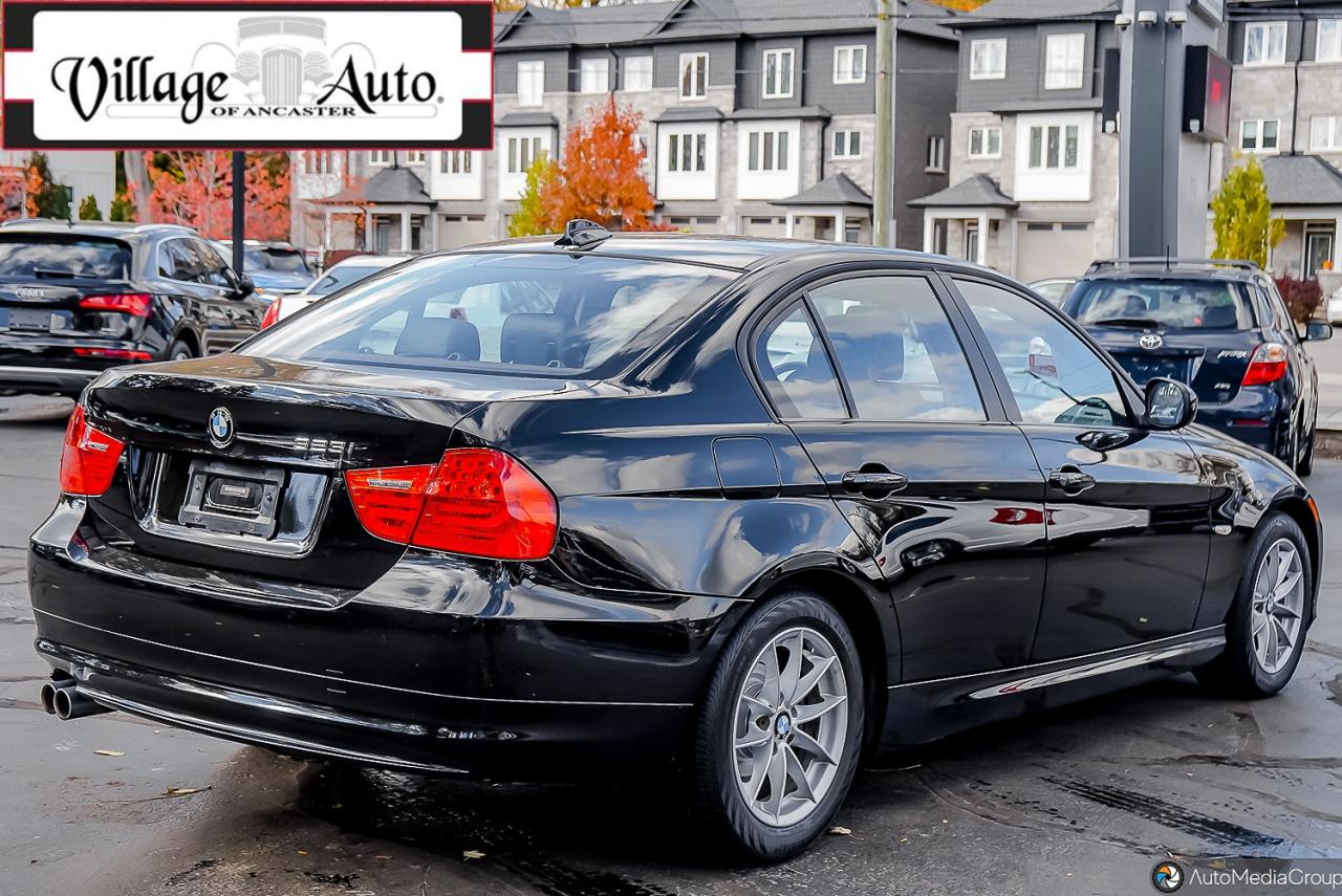 2011 BMW 3 Series 323i - Photo #4