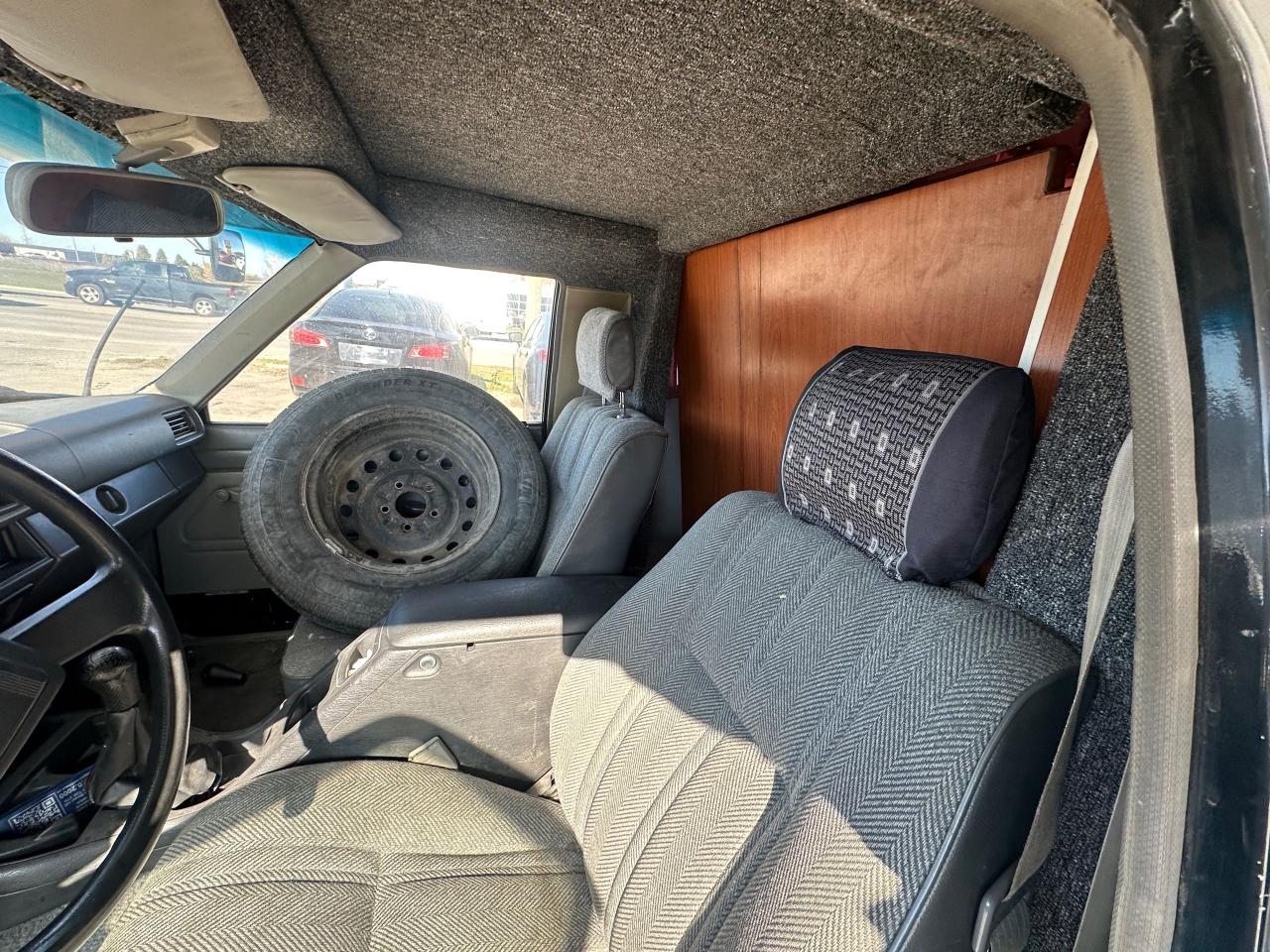 1984 Toyota Tacoma SR5 - Photo #10