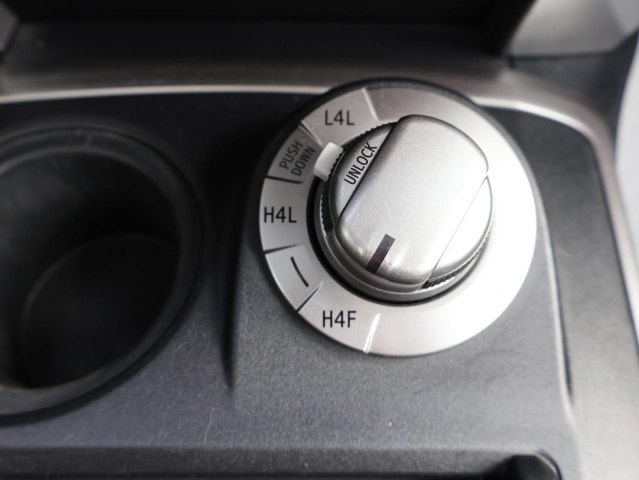 2017 Toyota 4Runner LIMITED 4WD CERTIFIED CAMERA NAV BLUETOOTH LEATHER HEAT/COLD SUNROOF CRUISE ALLOYS - Photo #19