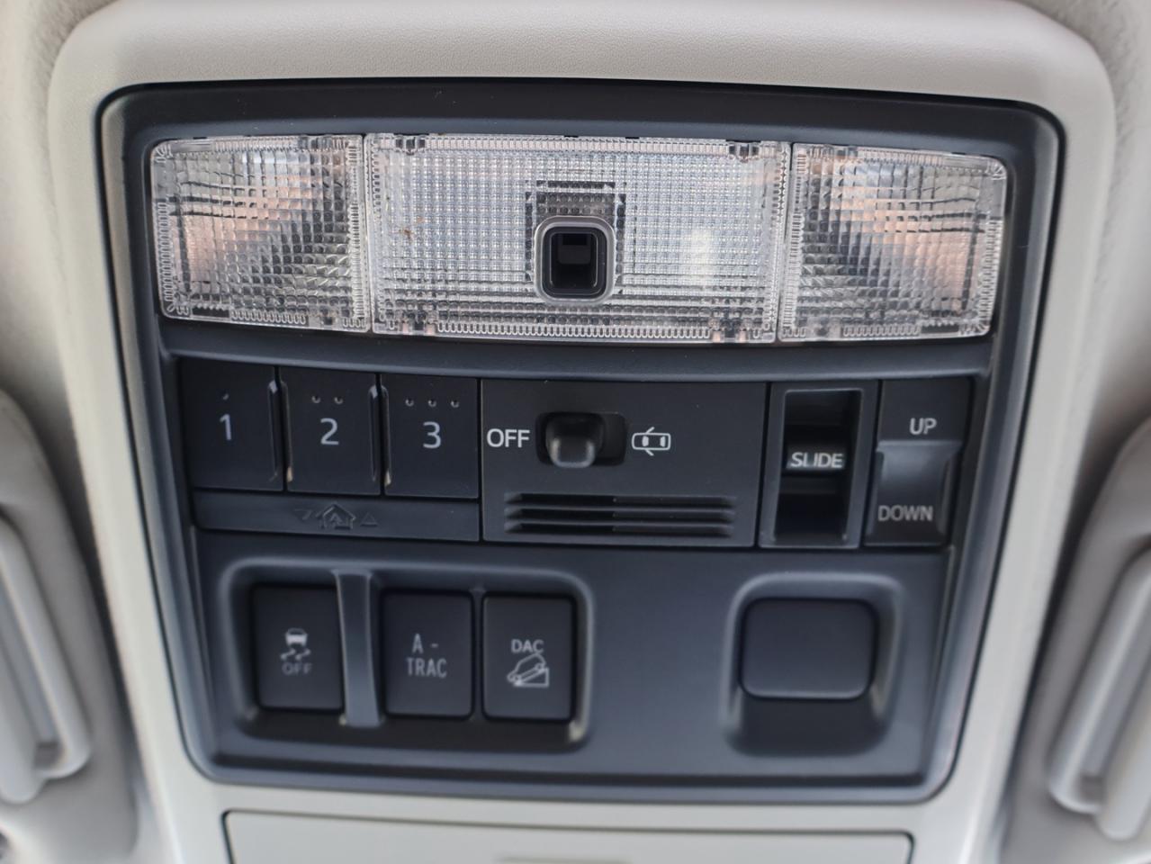 2017 Toyota 4Runner LIMITED 4WD CERTIFIED CAMERA NAV BLUETOOTH LEATHER HEAT/COLD SUNROOF CRUISE ALLOYS - Photo #32