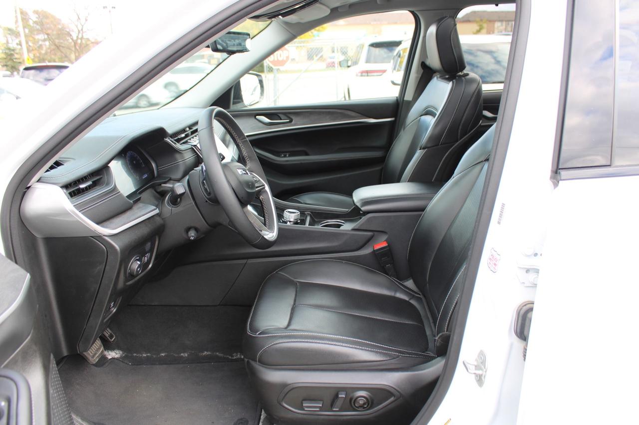 2023 Jeep Grand Cherokee LIMITED 4X4 - Photo #17