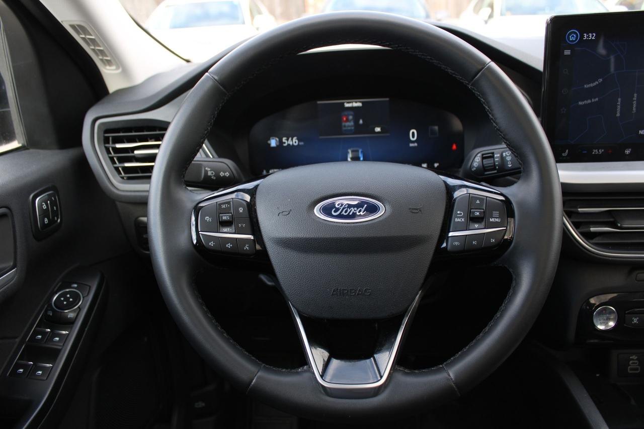 2024 Ford Escape Platinum AWD - Photo #9