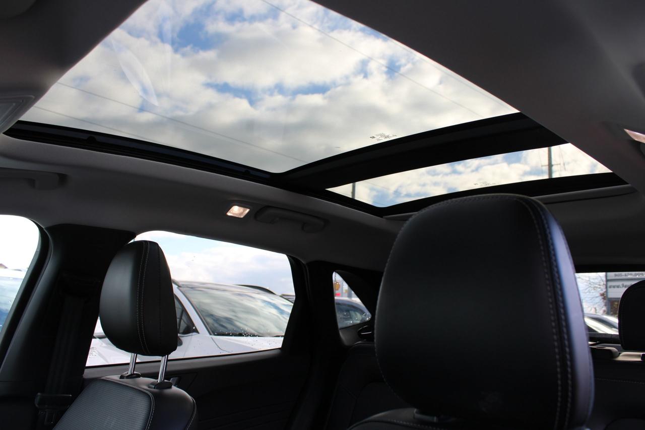 2024 Ford Escape Platinum AWD - Photo #18