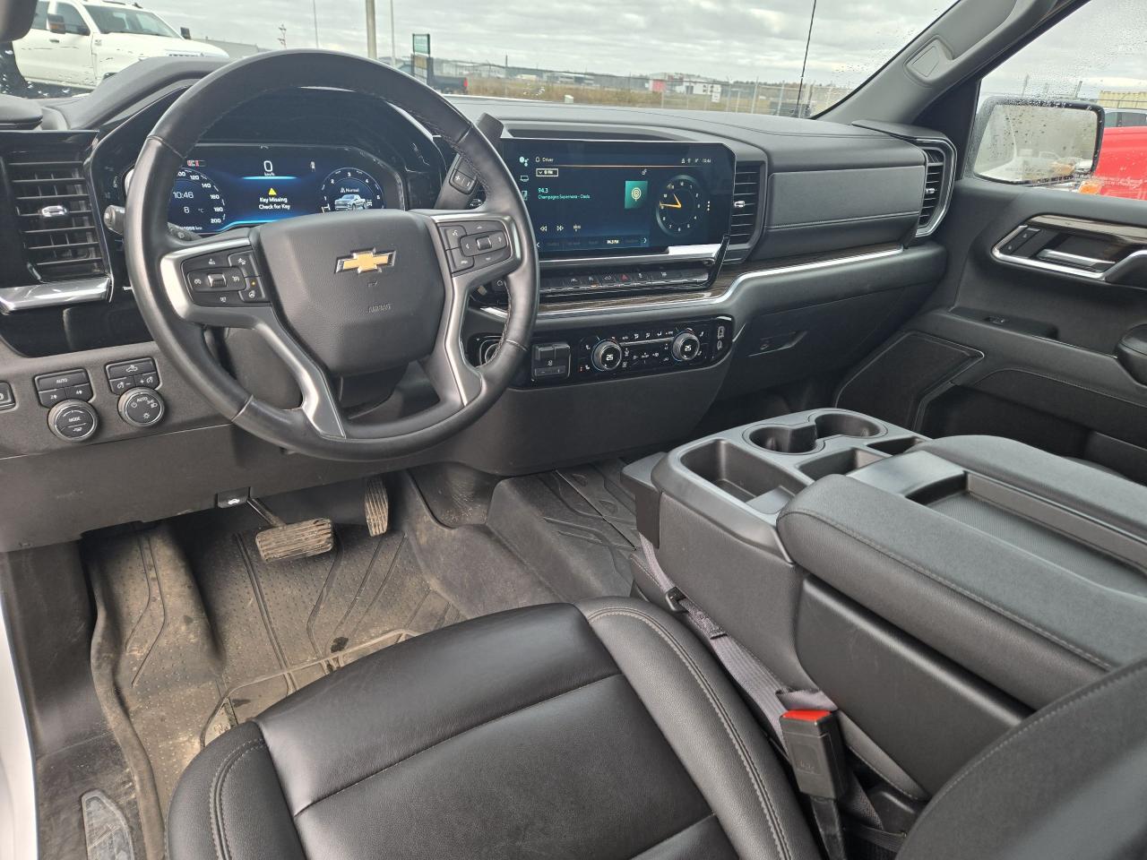 2024 Chevrolet Silverado 1500 LT - Photo #10