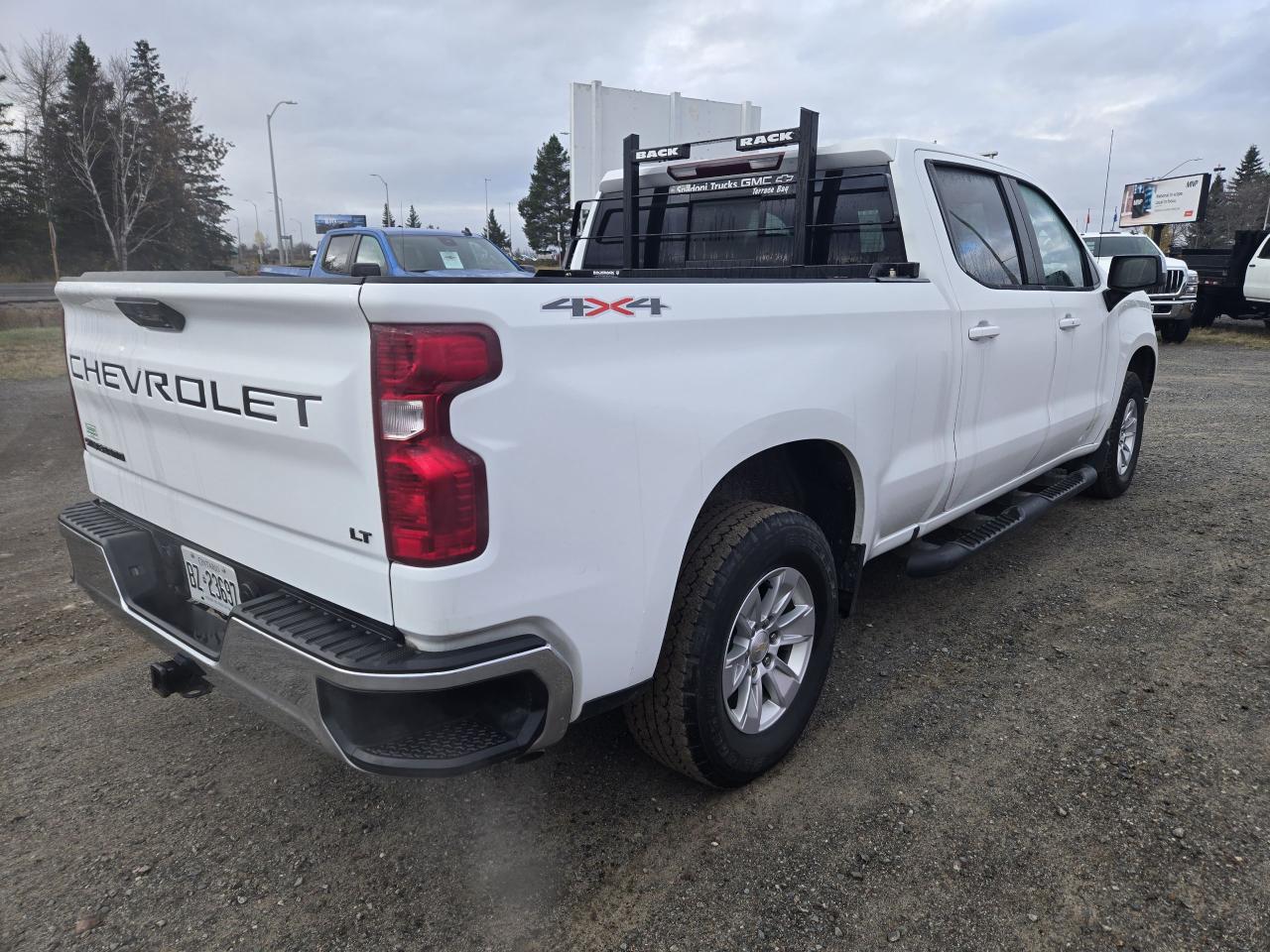 2024 Chevrolet Silverado 1500 LT Photo3