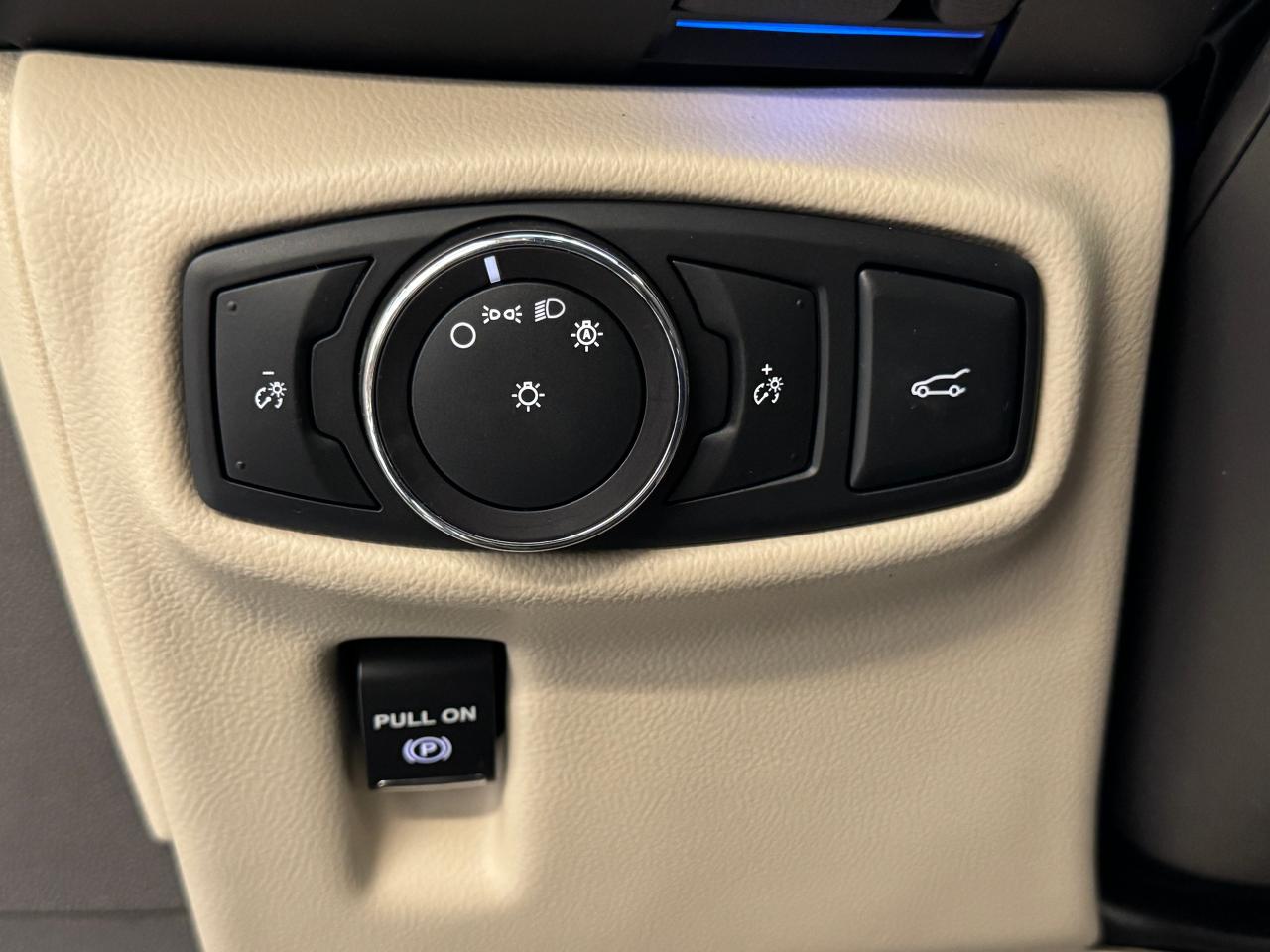 2018 Lincoln MKX AWD Select+Roof+Camera+GPS+CLEAN CARFAX Photo43