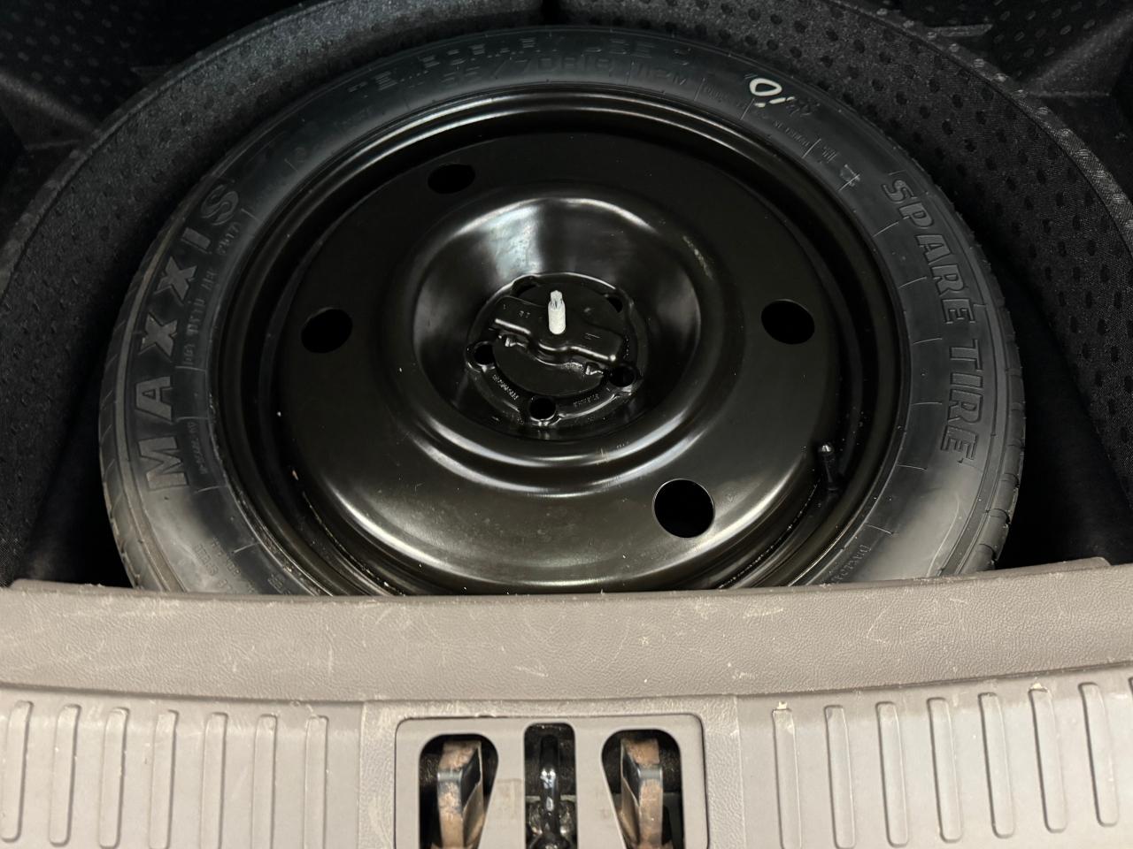 2018 Lincoln MKX AWD Select+Roof+Camera+GPS+CLEAN CARFAX Photo52