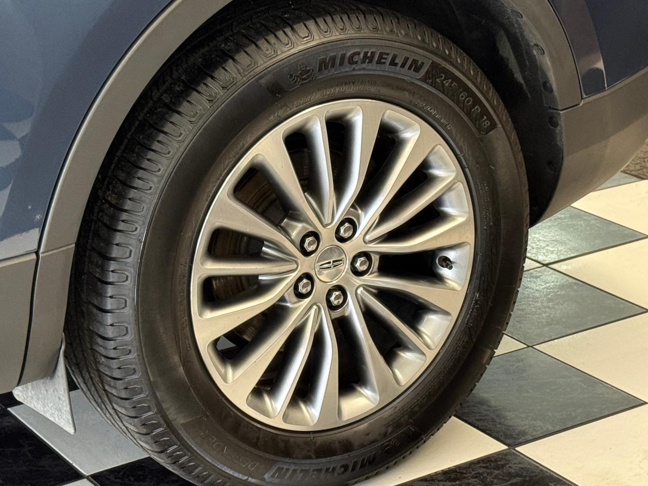 2018 Lincoln MKX AWD Select+Roof+Camera+GPS+CLEAN CARFAX Photo