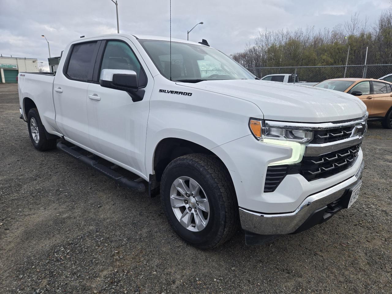 2024 Chevrolet Silverado 1500 LT Photo3