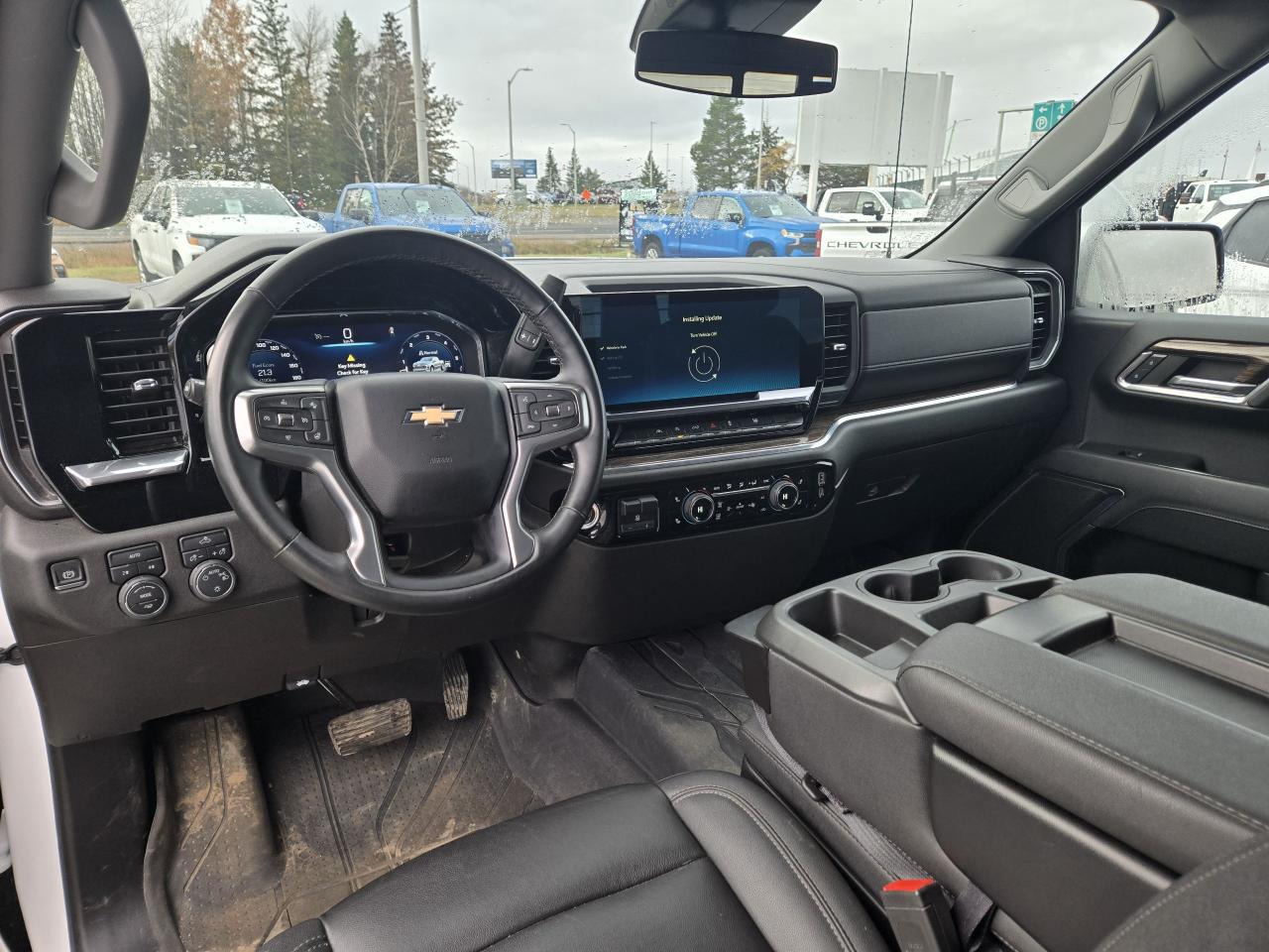 2024 Chevrolet Silverado 1500 LT - Photo #9