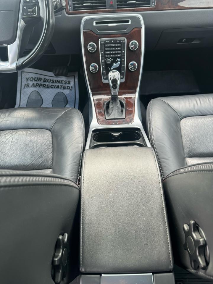 2015 Volvo XC70 T5 Drive-E Premier Plus - Photo #12