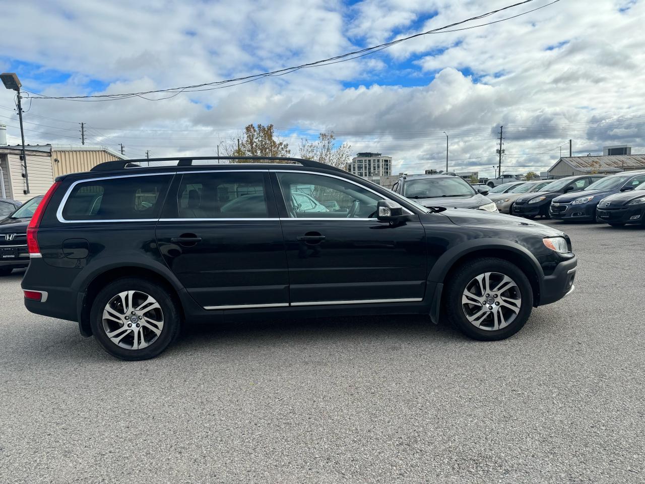 2015 Volvo XC70 T5 Drive-E Premier Plus - Photo #4