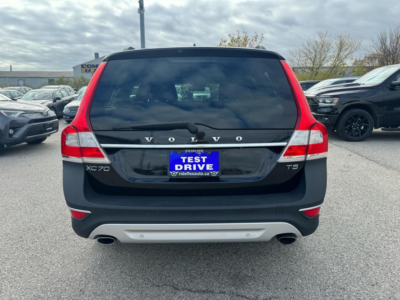 2015 Volvo XC70 T5 Drive-E Premier Plus Photo