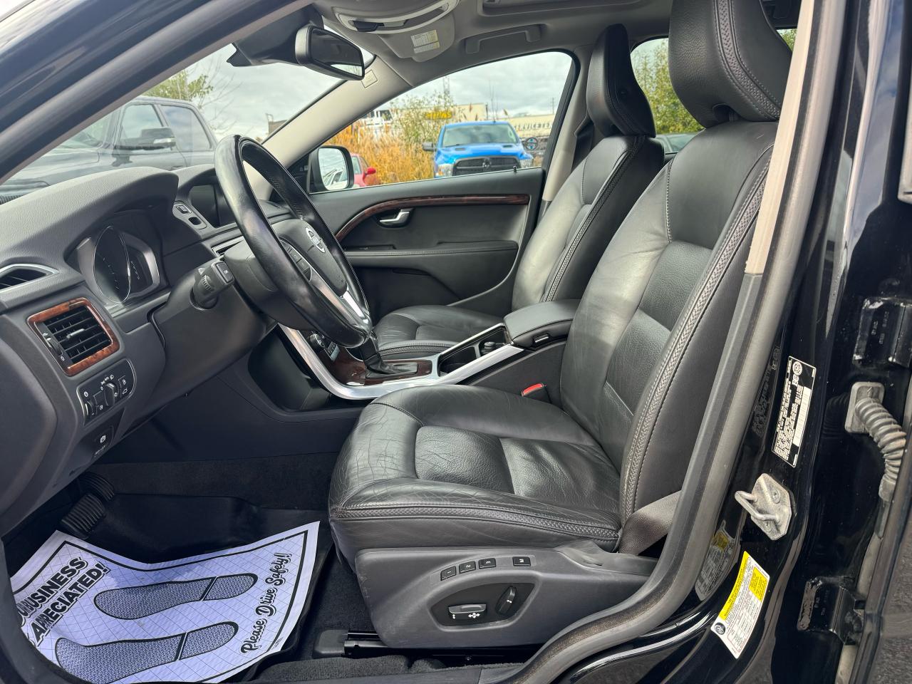 2015 Volvo XC70 T5 Drive-E Premier Plus Photo