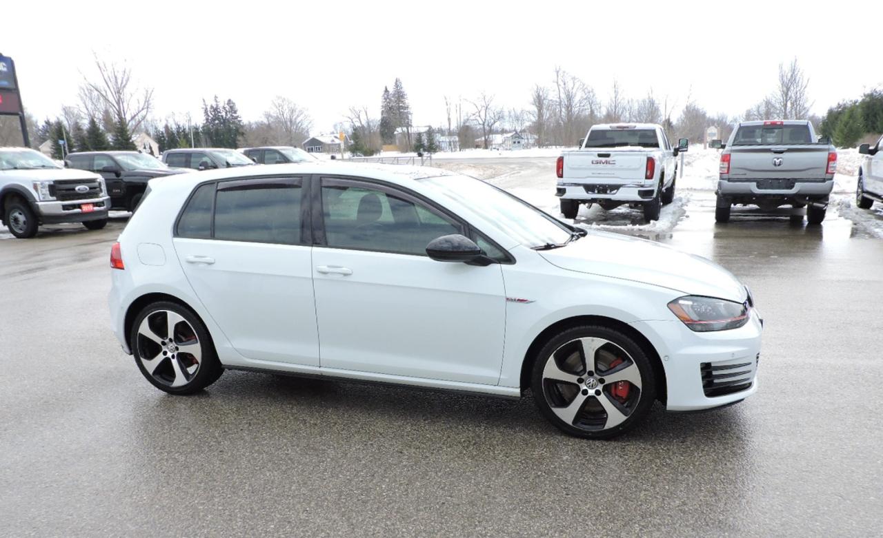 2016 Volkswagen Golf GTI Performance 6-Speed New Tires Only 120000 KM Photo2
