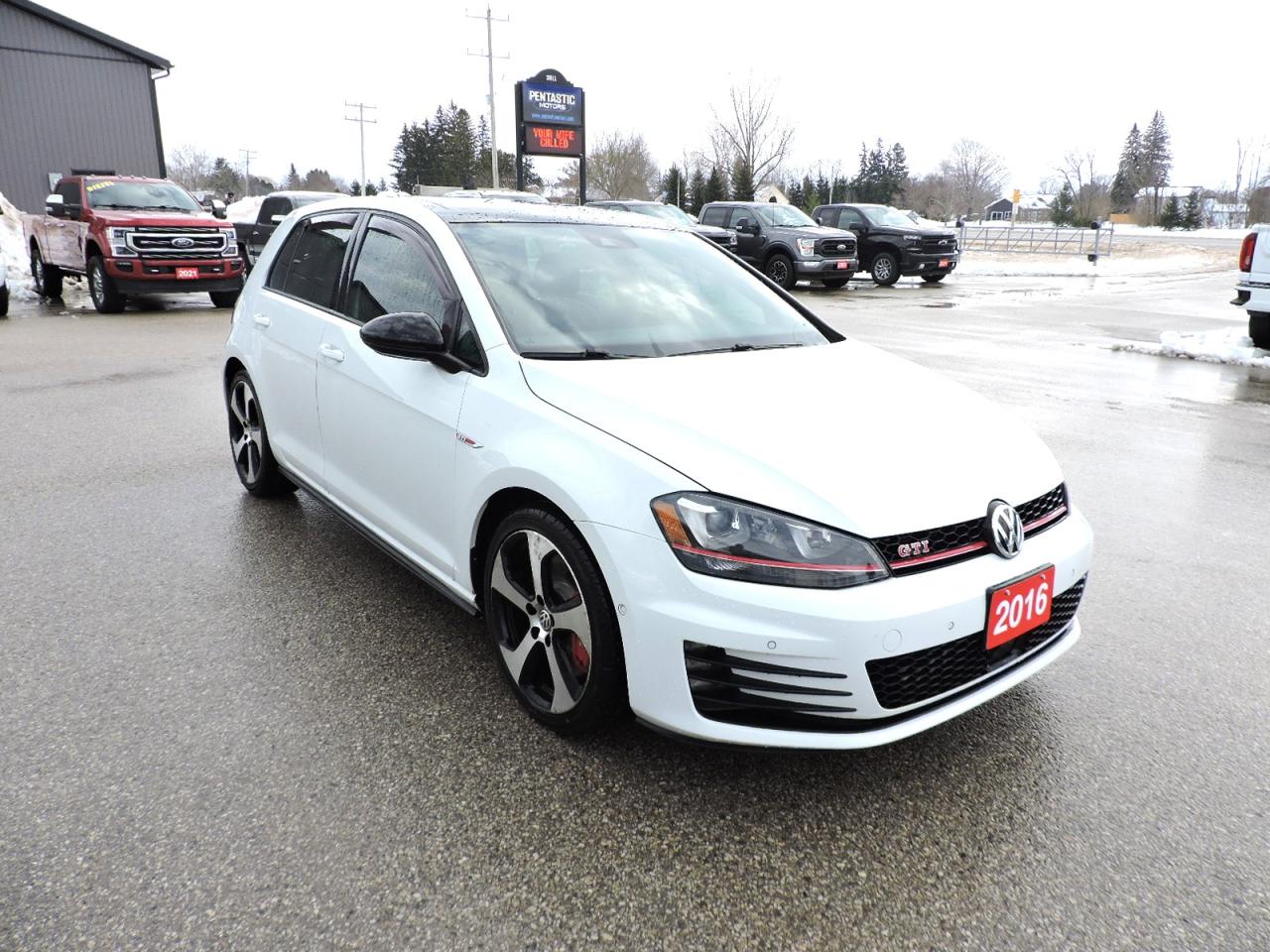 2016 Volkswagen Golf GTI Performance 6-Speed New Tires Only 120000 KM Photo0