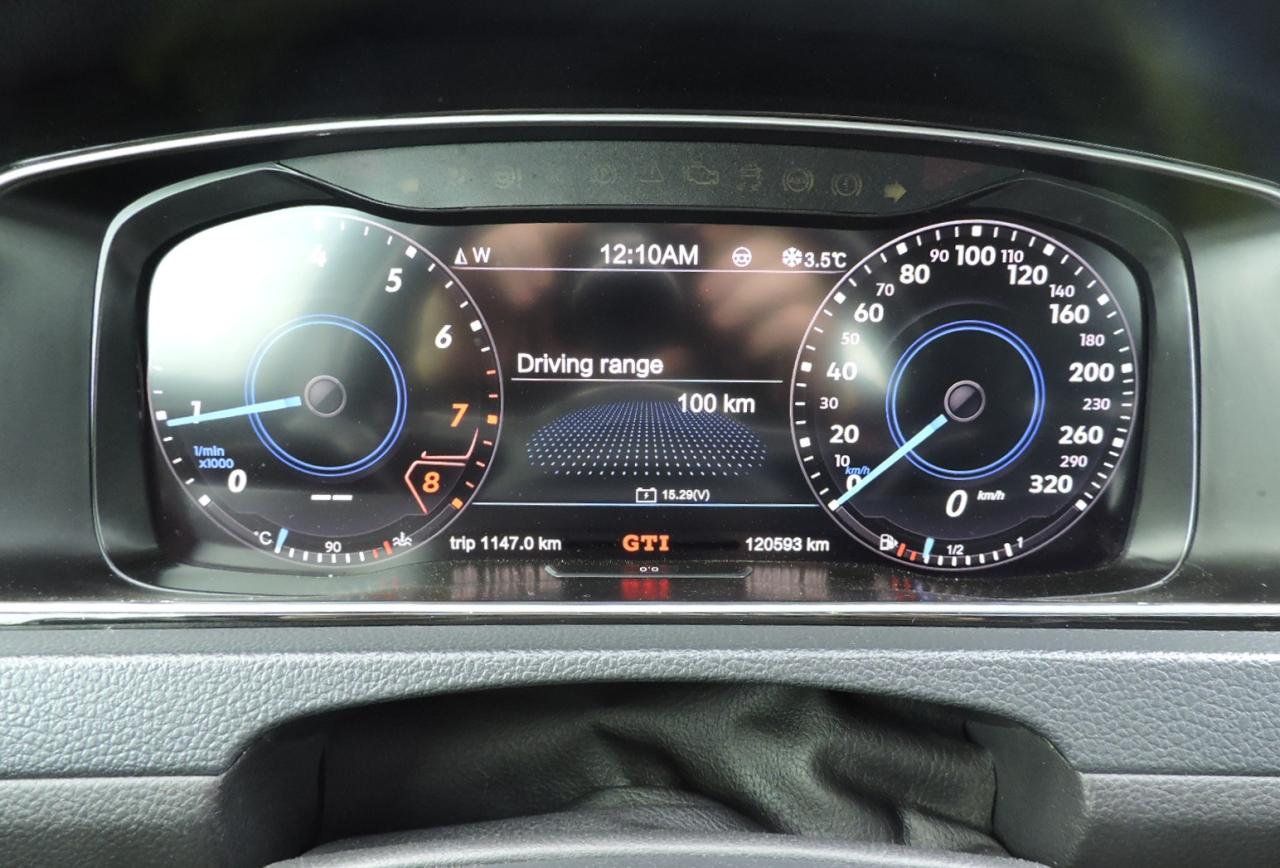 2016 Volkswagen Golf GTI Performance 6-Speed New Tires Only 120000 KM Photo