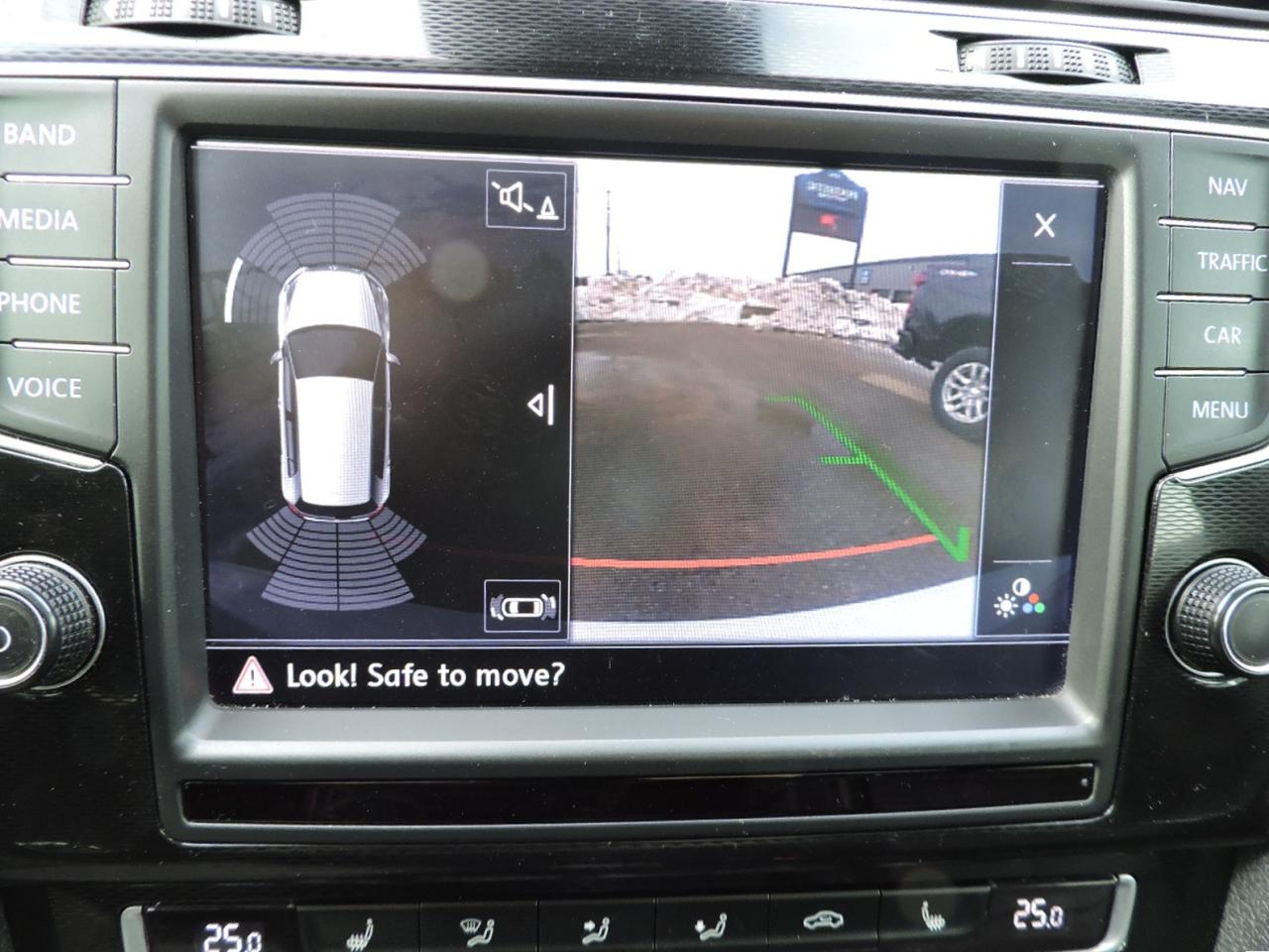 2016 Volkswagen Golf GTI Performance 6-Speed New Tires Only 120000 KM Photo