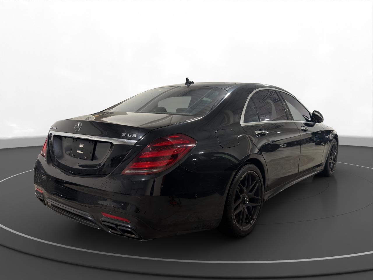 2020 Mercedes-Benz S63 AMG AMG S 63 | CARBON| EXCUTIVE REAR SEATS | NIGHT PKG Photo