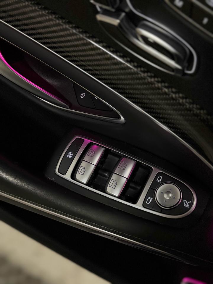 2020 Mercedes-Benz S63 AMG AMG S 63 | CARBON| EXCUTIVE REAR SEATS Photo