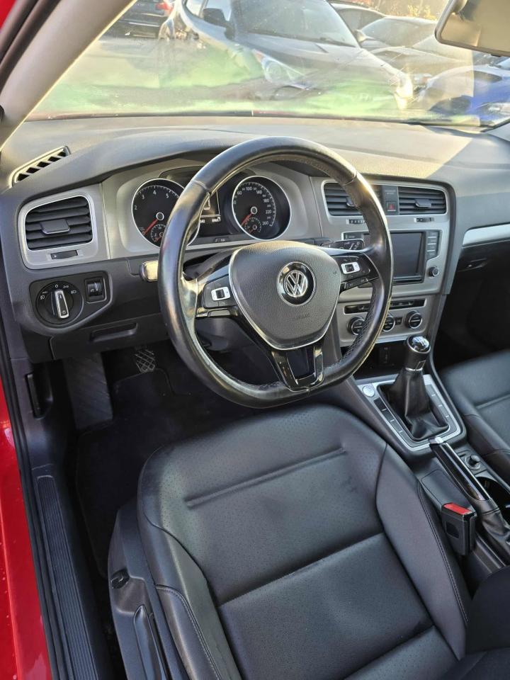 2016 Volkswagen Golf TRENDLINE - Photo #6