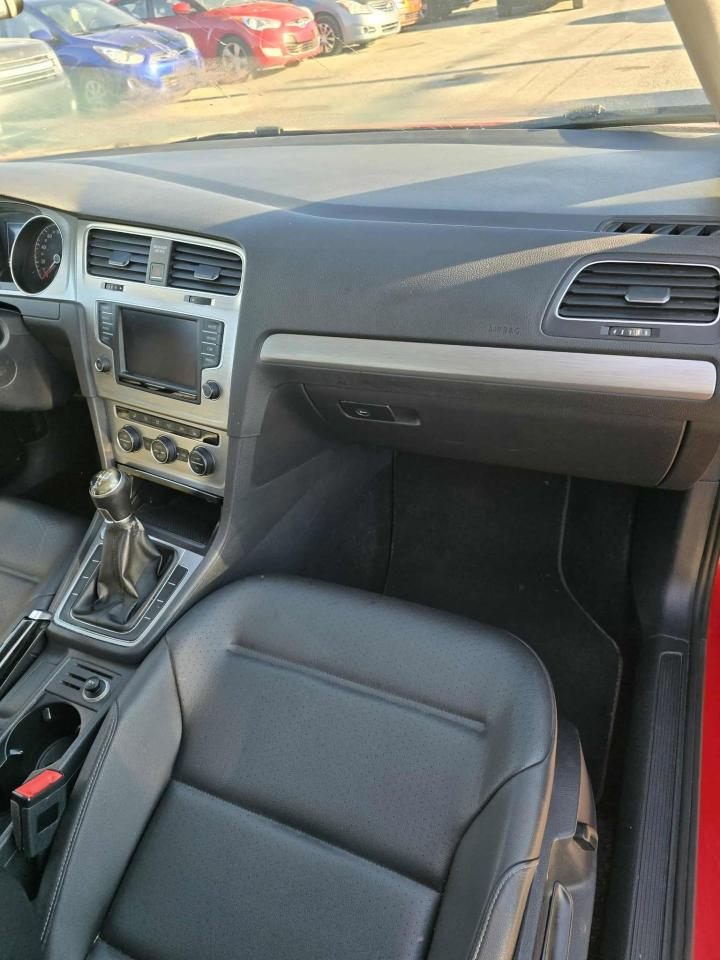 2016 Volkswagen Golf TRENDLINE - Photo #7