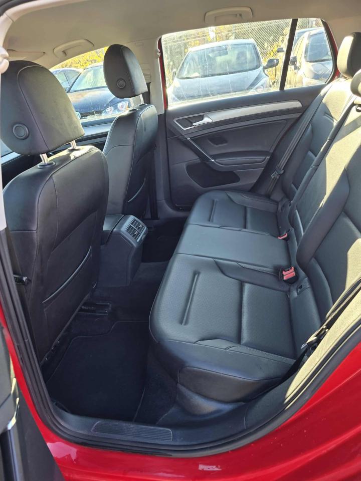 2016 Volkswagen Golf TRENDLINE - Photo #8