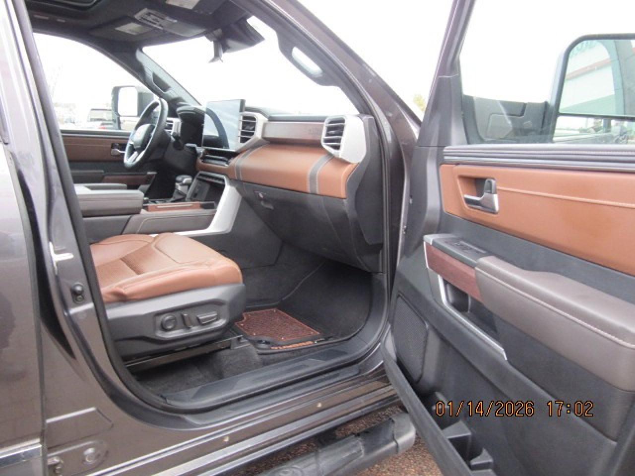 2022 Toyota Tundra Platinum Photo