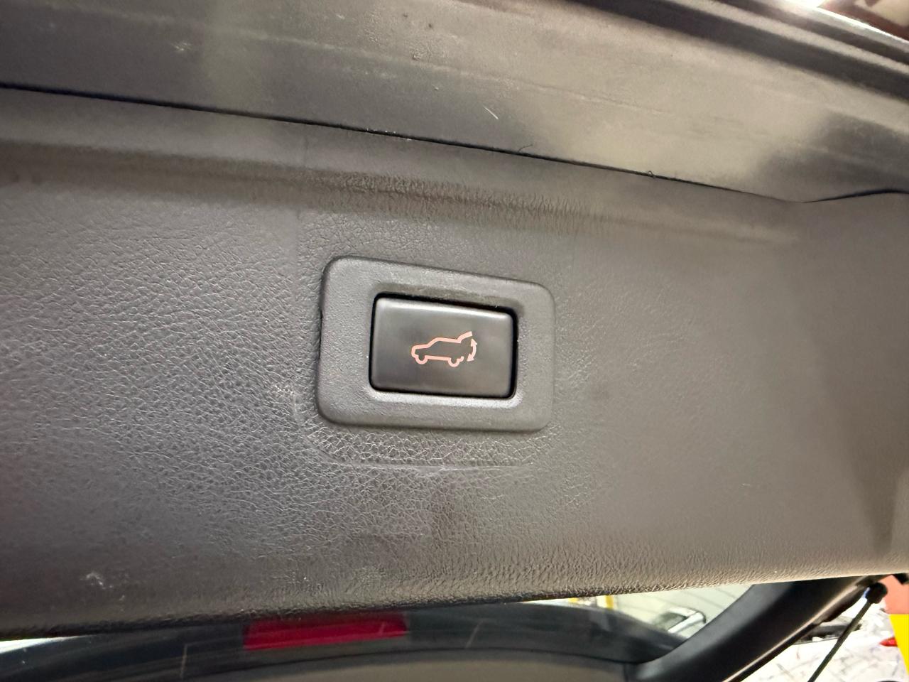 2019 Subaru Outback LIMITED - Photo #11