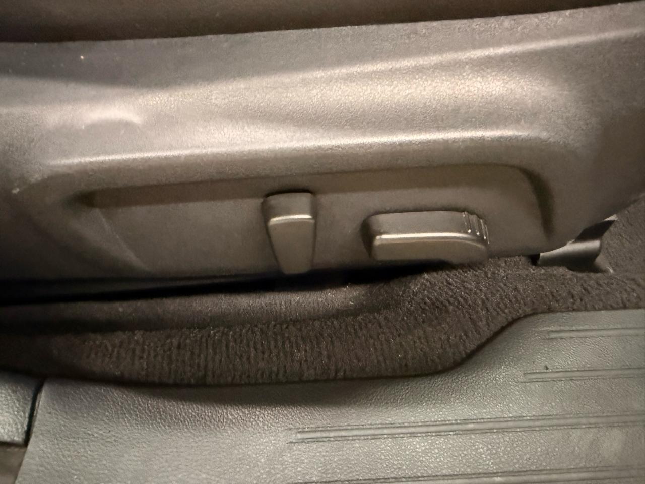 2019 Subaru Outback LIMITED - Photo #25