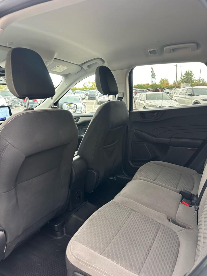 2022 Ford Escape SE Photo