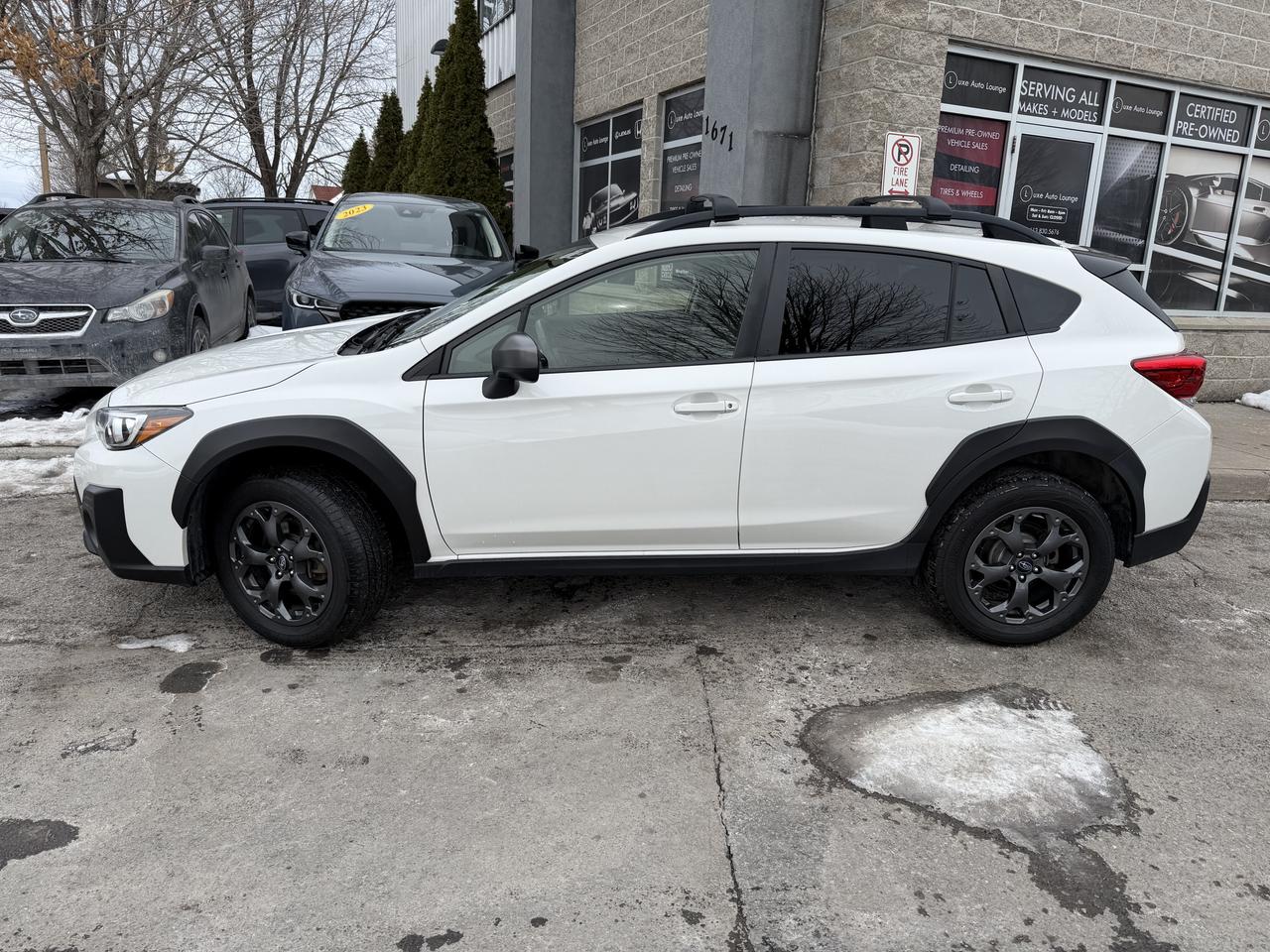 2023 Subaru Crosstrek OUTDOOR ONLY 34K! LEATHER, HEATED SEATS & STR WHL! Photo3