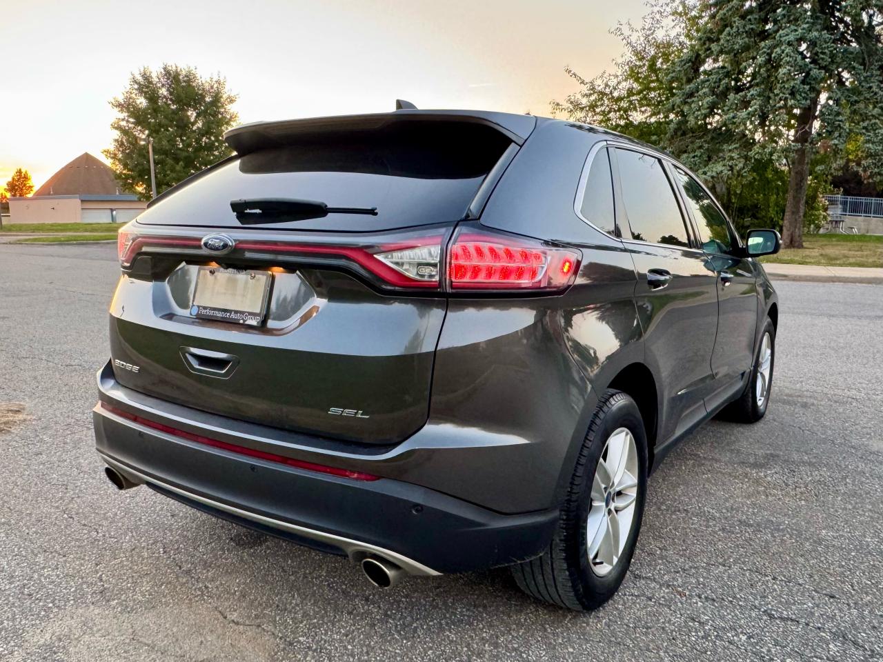 2016 Ford Edge SE Loaded / Navigation / Certified Photo4