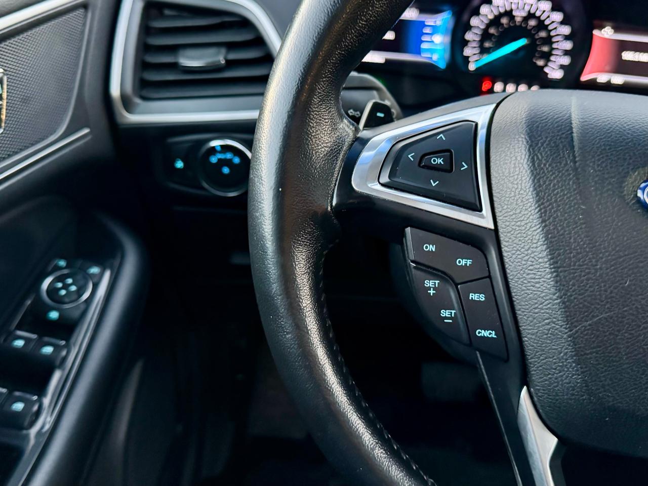 2016 Ford Edge SE Loaded / Navigation / Certified - Photo #7