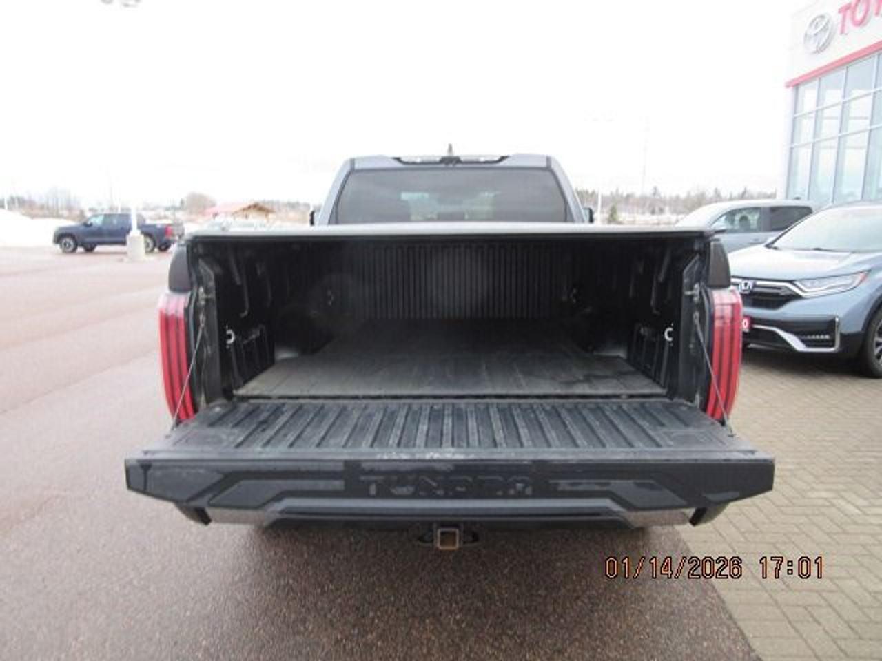 2022 Toyota Tundra Platinum Photo3