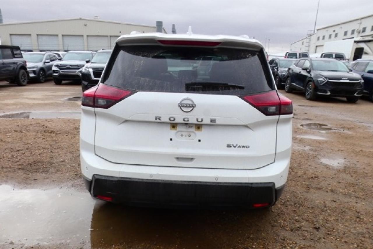 2024 Nissan Rogue SV AWD w/Htd cloth, moonroof, BUC - Photo #7