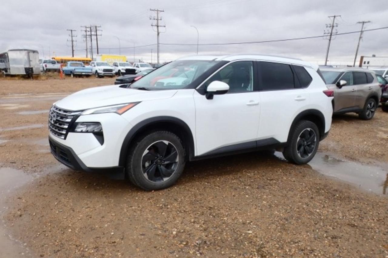 2024 Nissan Rogue SV AWD w/Htd cloth, moonroof, BUC - Photo #2
