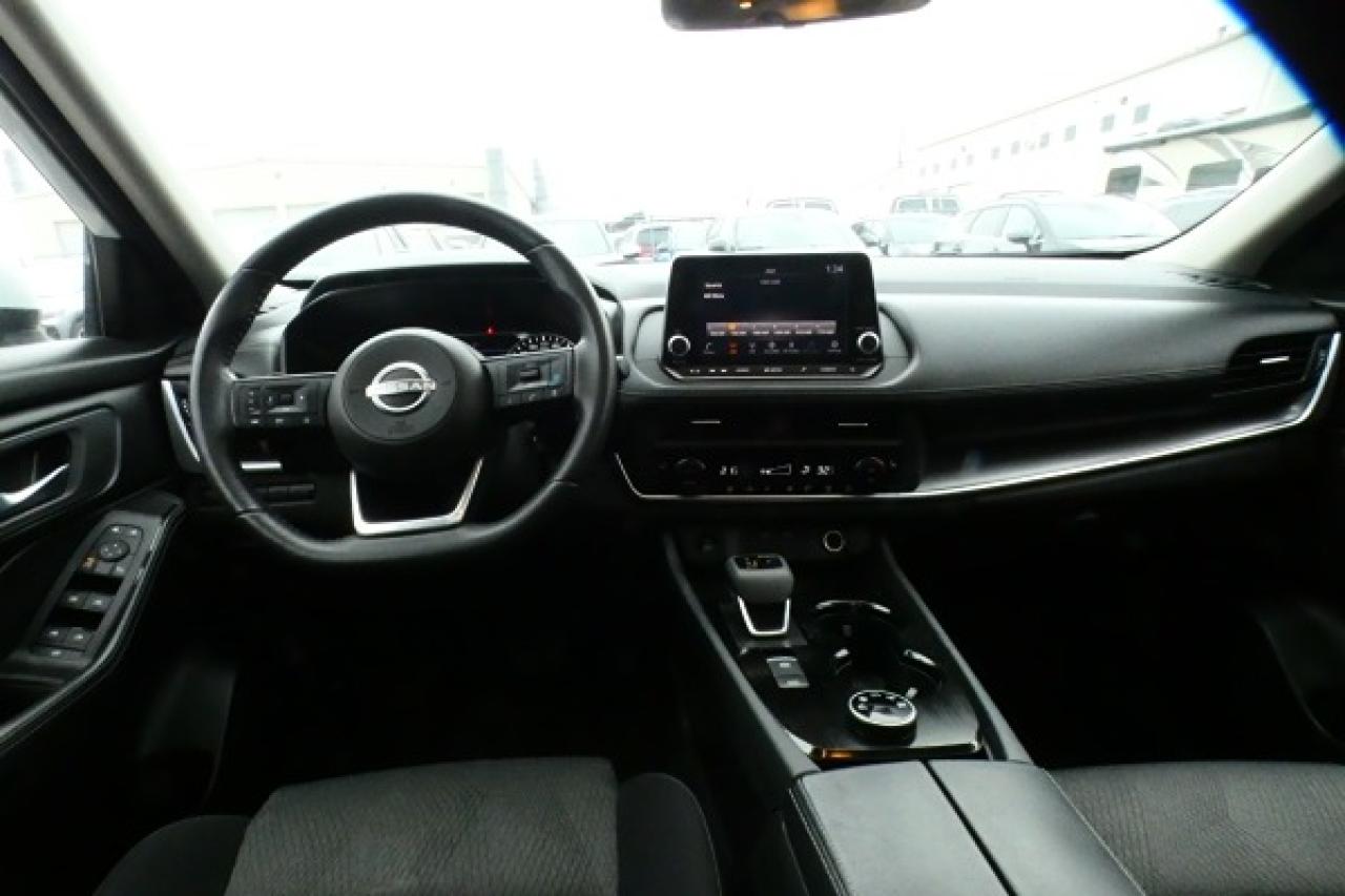 2024 Nissan Rogue SV AWD w/Htd cloth, moonroof, BUC - Photo #12