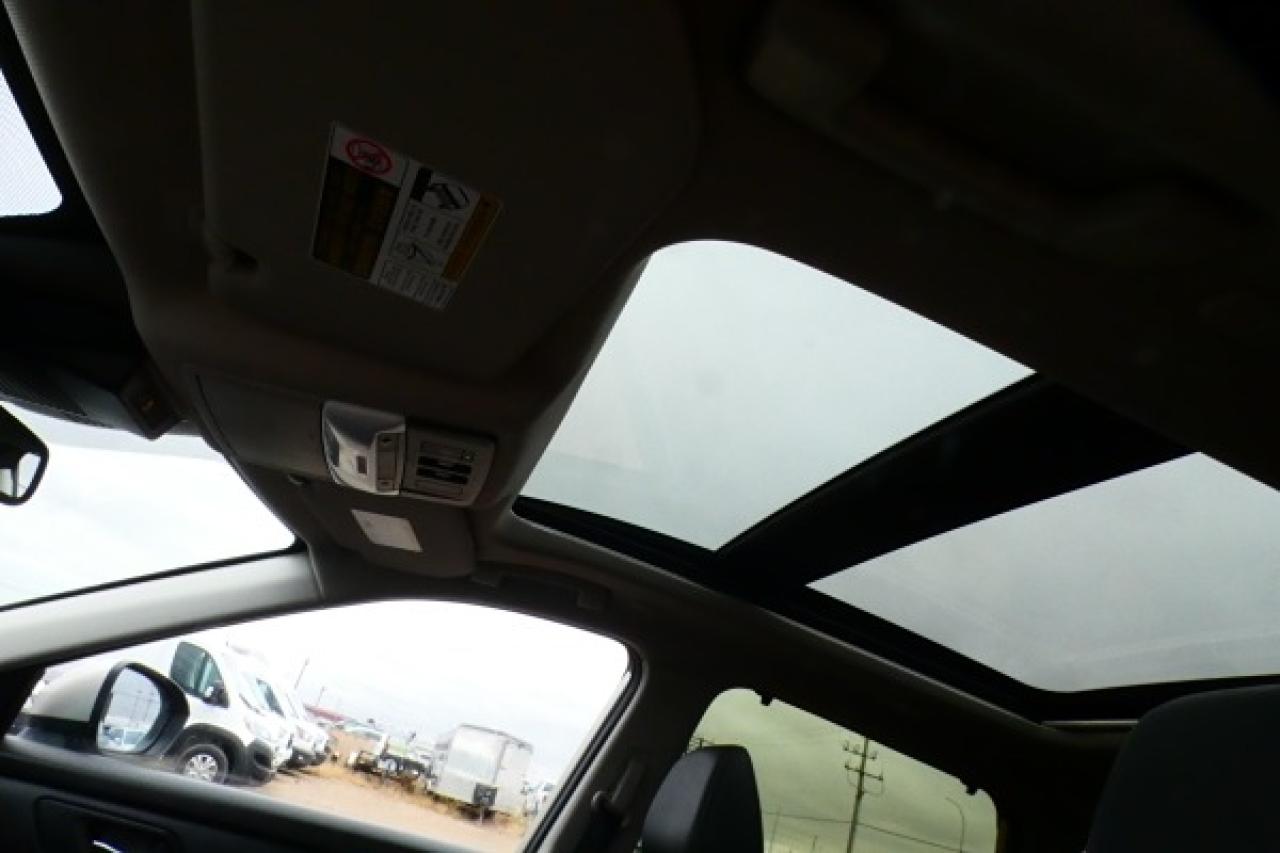 2024 Nissan Rogue SL AWD w/Htd Leather, pano S/R, NAV, BUC - Photo #19