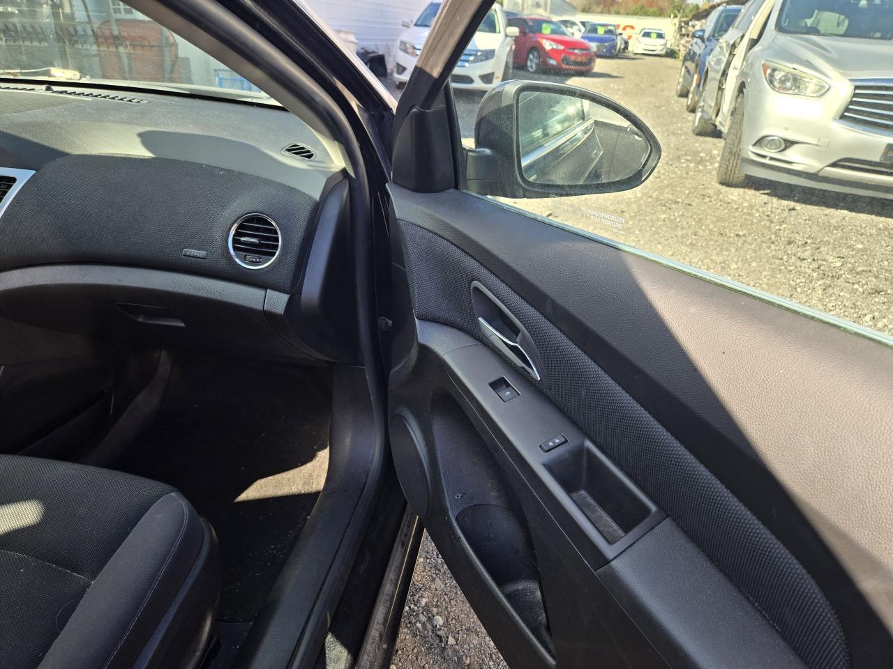 2015 Chevrolet Cruze 1LT - Photo #9